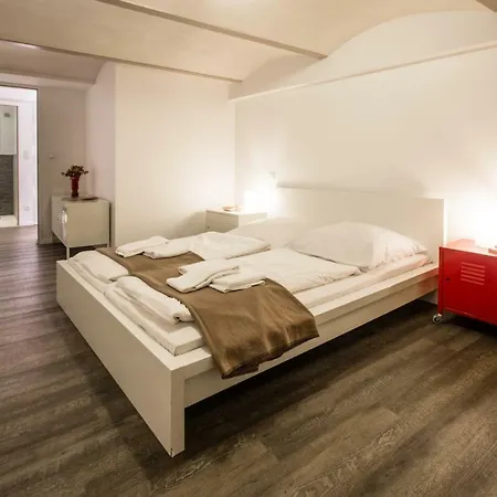 Appartamento Quiet Courtyard